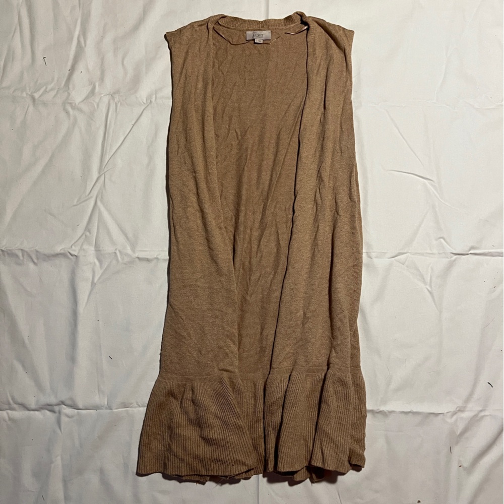 Loft outlet ruffle hem vest